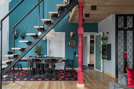 Интерьер как арт-объект: яркий дачный дом семьи архитекторов 