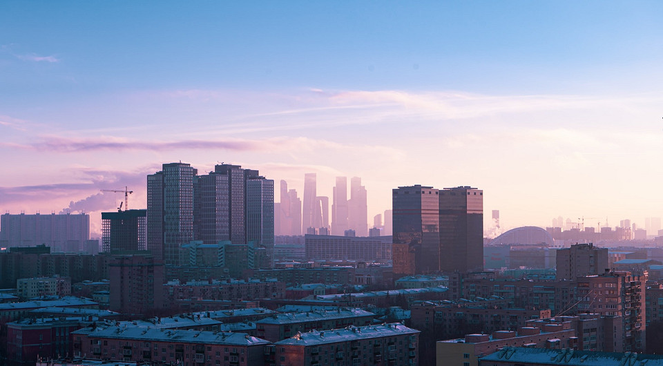 Исследование: в каком округе Москвы выгодно покупать квартиру в новостройке