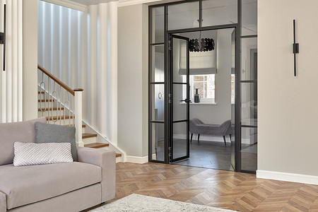 Современный интерьер с нотками классики: дом в Воронеже 