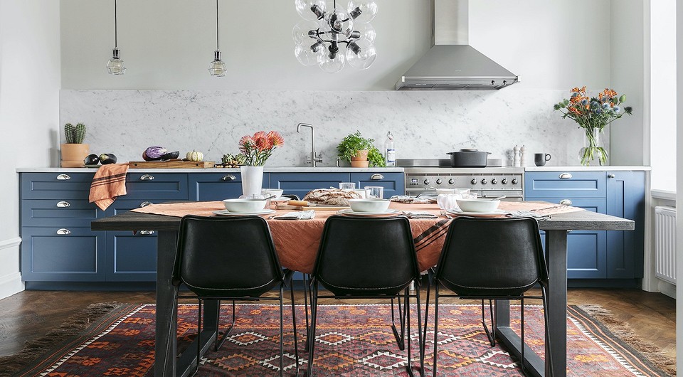 Ковер на кухне — это непрактично? Все за и против модного интерьерного приема