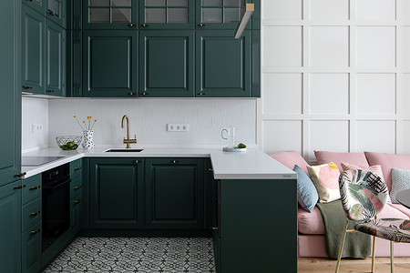 Зеленый, розовый, синий: красочная квартира для семьи 