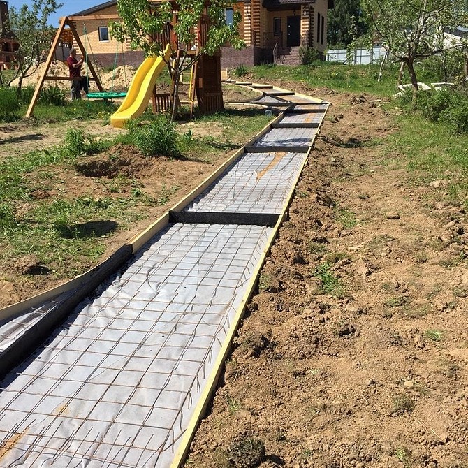 Садовые дорожки из бетона на даче своими руками: пошаговая инструкция, как правильно залить