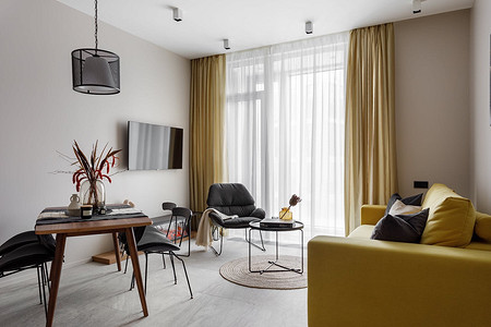 Нескучный интерьер евродвушки в бежевых тонах