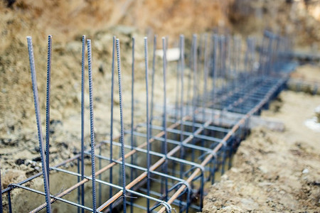 Как правильно армировать ленточный фундамент