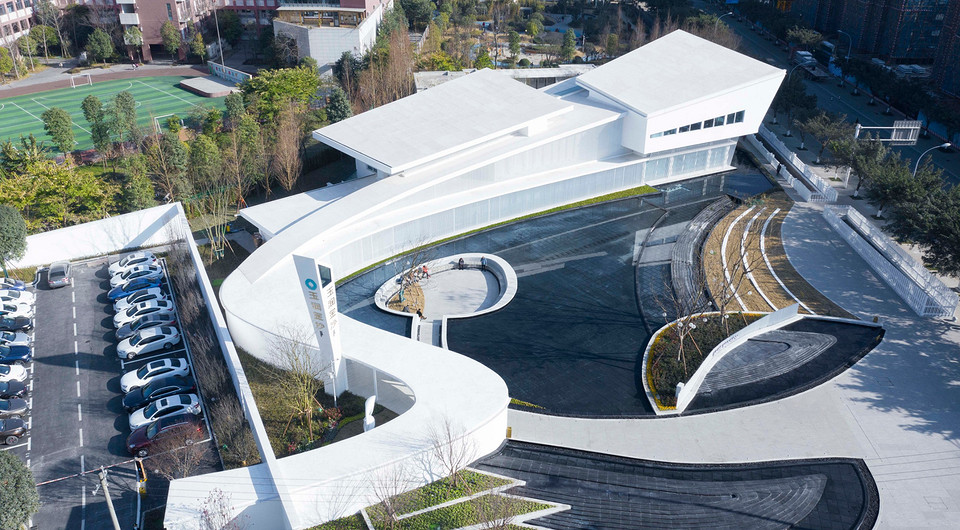 В Китае построили выставочный центр в форме змеи