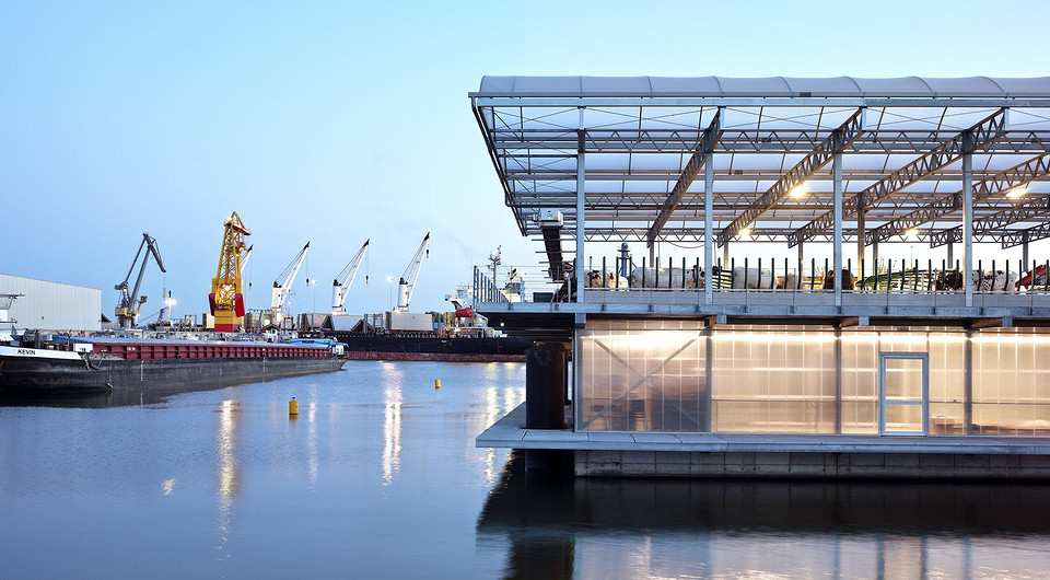 Топ-5 архитектурных построек будущего на воде