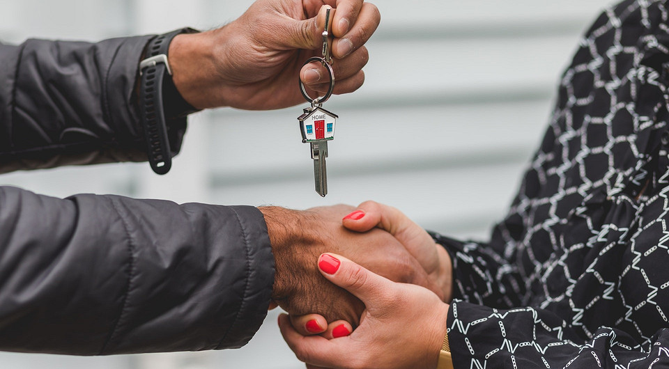 Росреестр рассказал, как избежать обмана при сделках с недвижимостью