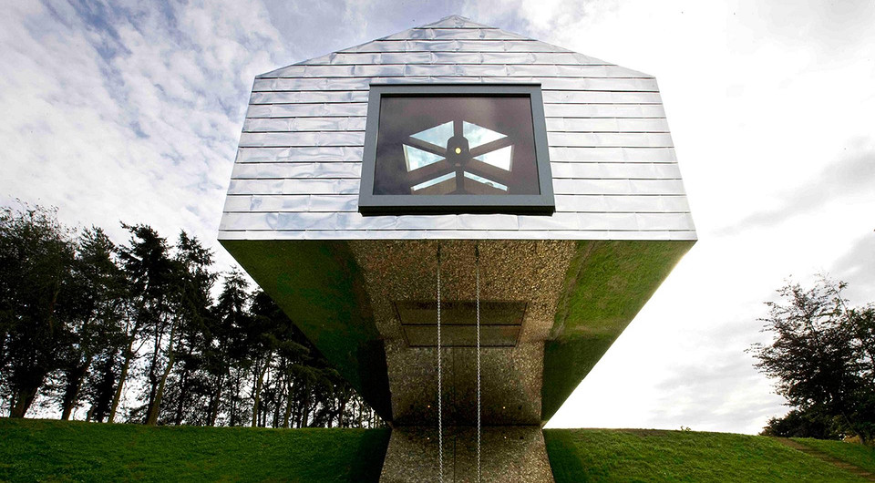 Топ-6 удивительных «парящих» зданий со всего мира