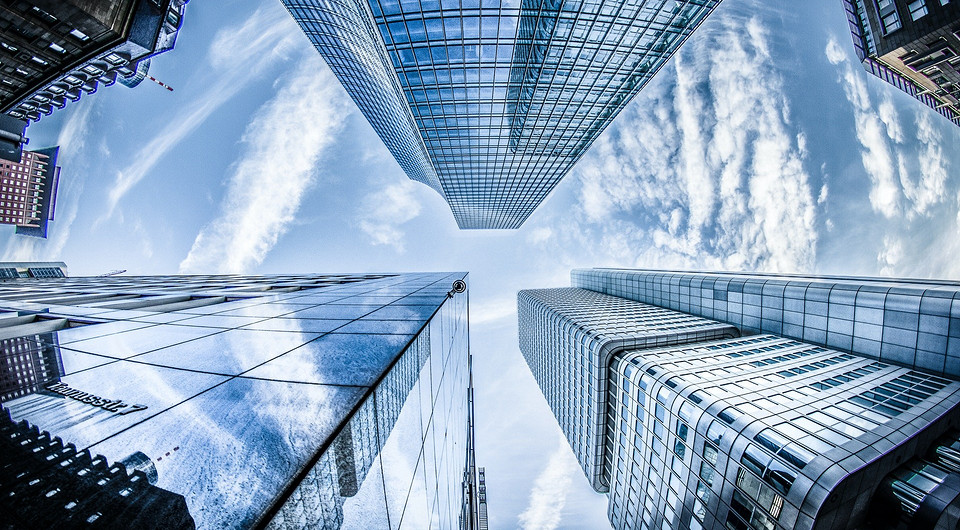 Выше 30-го этажа: топ-7 квартир в высотках в российских регионах