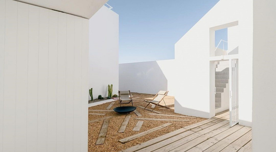 В Португалии из бывшего зернохранилища сделали настоящий дом для отдыха