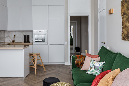 Зеленый диван в интерьере: какой выбрать и с чем сочетать (105 фото)