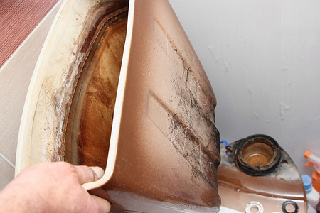 Замена бачка унитаза: инструкция из 3 шагов и важные советы