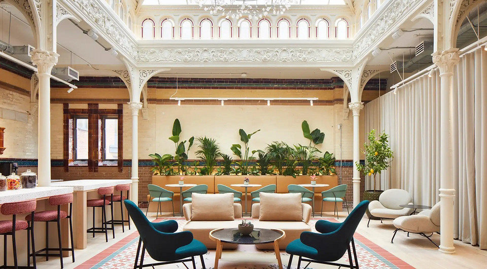 В Лондоне старый склад 19-го века превратили в современное офисное пространство