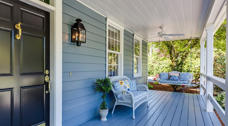 Эксперты проанализировали динамику цен на загородные дома в Подмосковье: что стало дешевле и дороже?