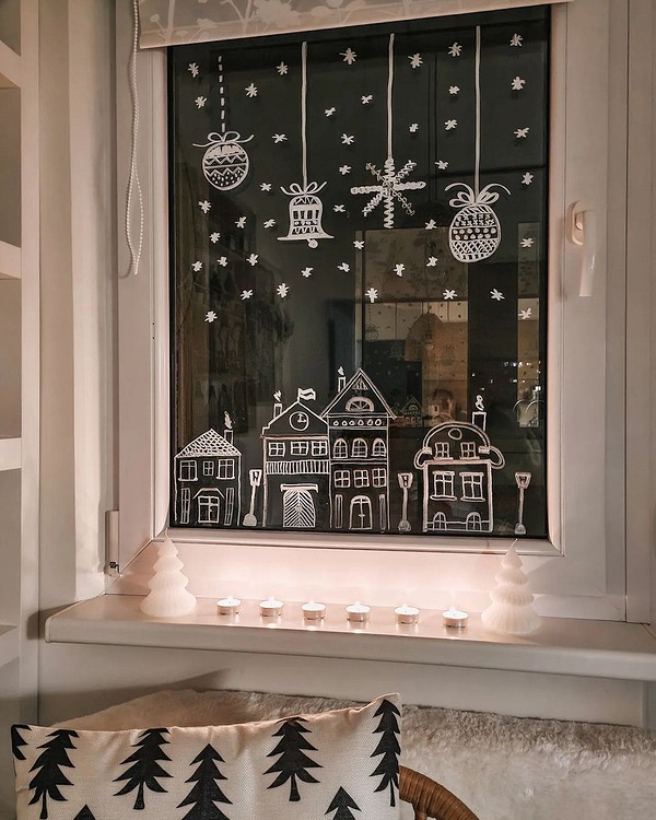 Трафареты снежинок для декора комнаты и окна