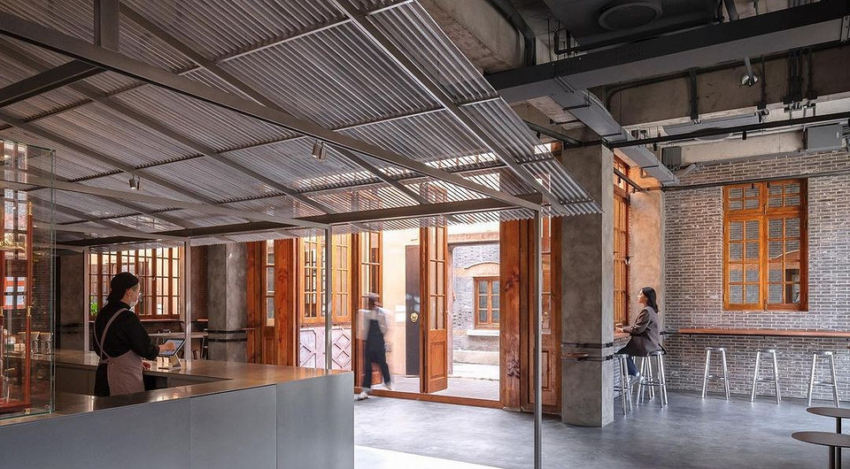 В Шанхае старое здание конца 19-го века переделали в комфортное кафе