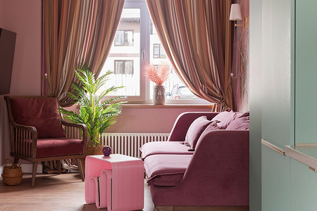 Двухэтажный дуплекс 75 кв. м с необычным интерьером для яркой хозяйки