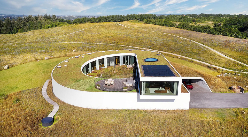 Как змея: на севере Дании построили дом в форме спирали
