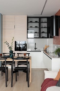Как оформить кухню-гостиную 18 кв. м: 5 готовых планировок и 4 проекта для вдохновения