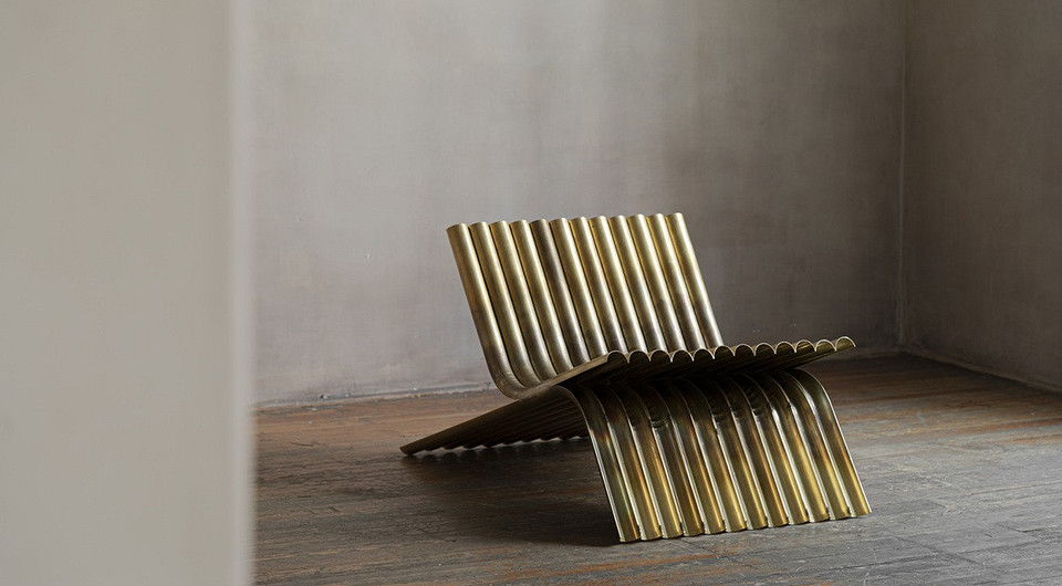 Испанский дизайнер показал оригинальную мебель из латуни и металлических листов (выглядит круто) Испанский дизайнер показал оригинальную мебель из латуни и металлических листов (выглядит круто)