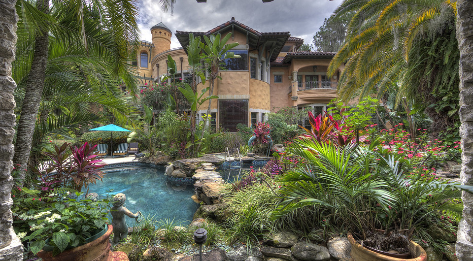 Поместье в стиле «Джуманджи»: в социальных сетях оценили оригинальный особняк во Флориде Поместье в стиле «Джуманджи»: в социальных сетях оценили оригинальный особняк во Флориде