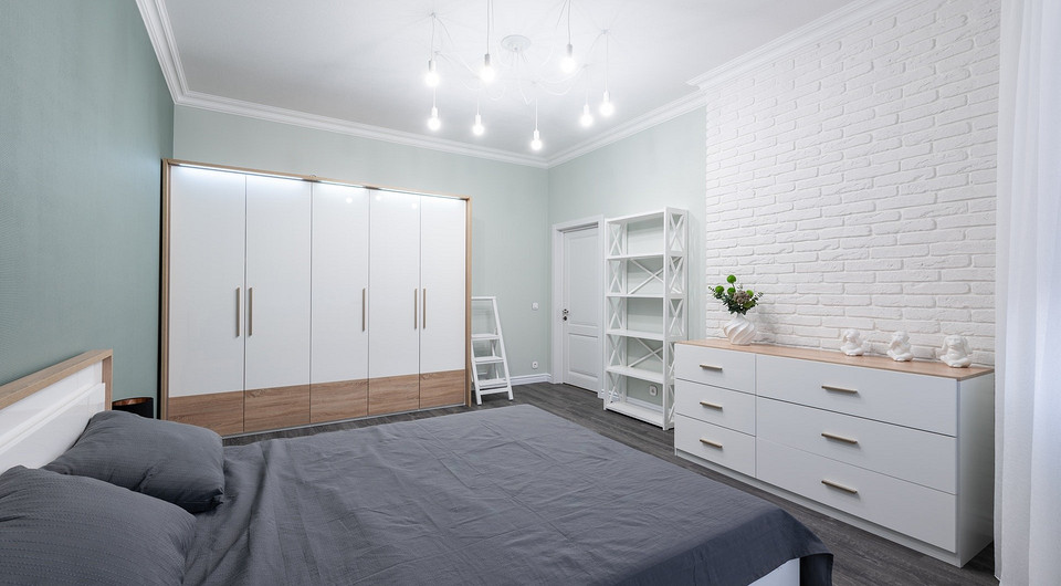 За январь 2022 года недвижимость подешевела в семи городах