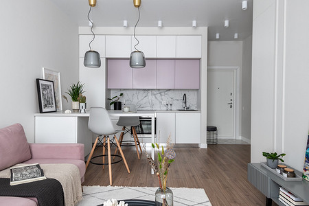 Интерьер на все времена: уютная однушка площадью 37 кв. м с кухней-гостиной и спальней