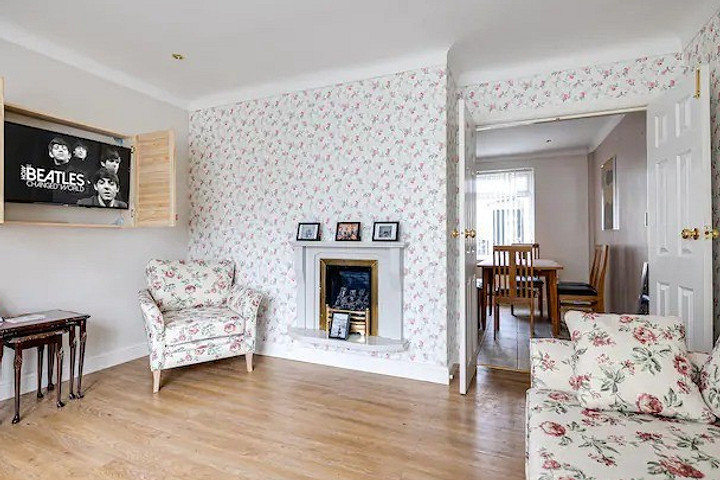 В пригороде Ливерпуля можно арендовать дом детства Джорджа Харрисона, участника The Beatles