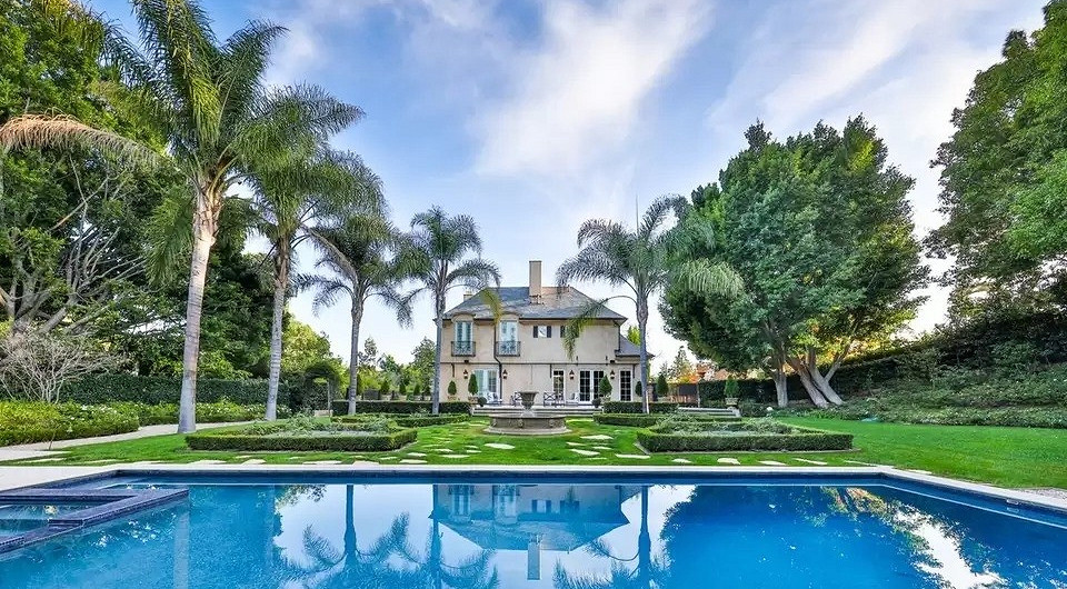 В Калифорнии можно арендовать бывший дом голливудского актера Дуэйна «Скалы» Джонсона