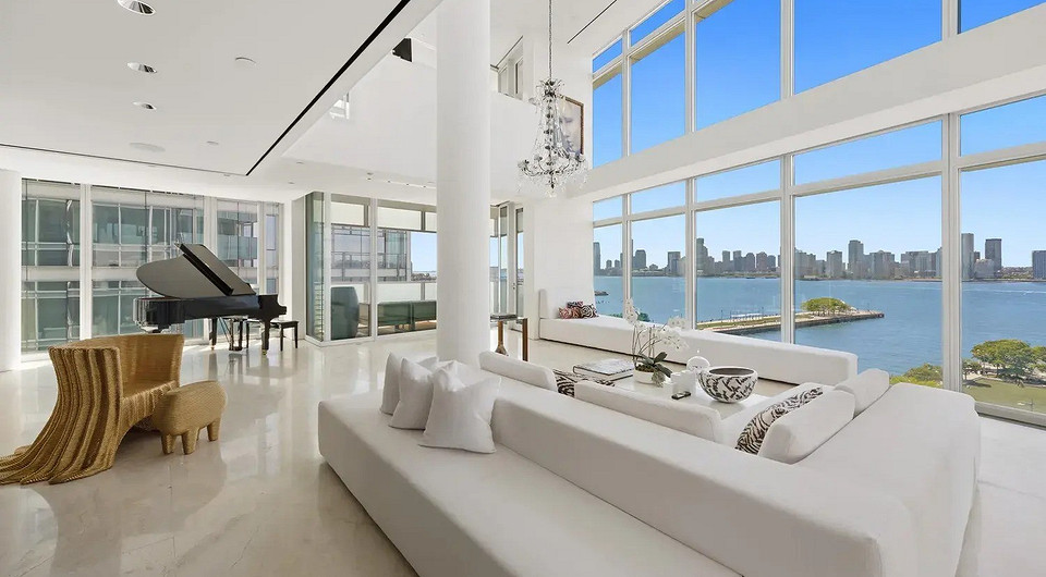 Голливудский актер Хью Джекман решил продать трехэтажную квартиру в Нью-Йорке