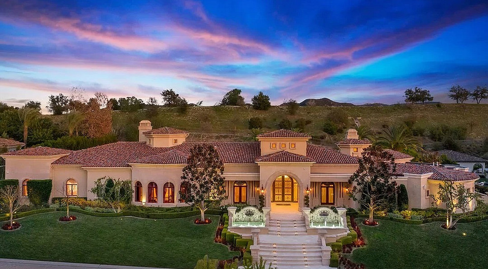 Певица Бритни Спирс приобрела особняк в Калифорнии после своей свадьбы