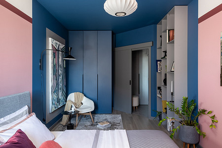 Интерьер как шкатулка воспоминаний: яркая квартира 41 кв. м в Москве