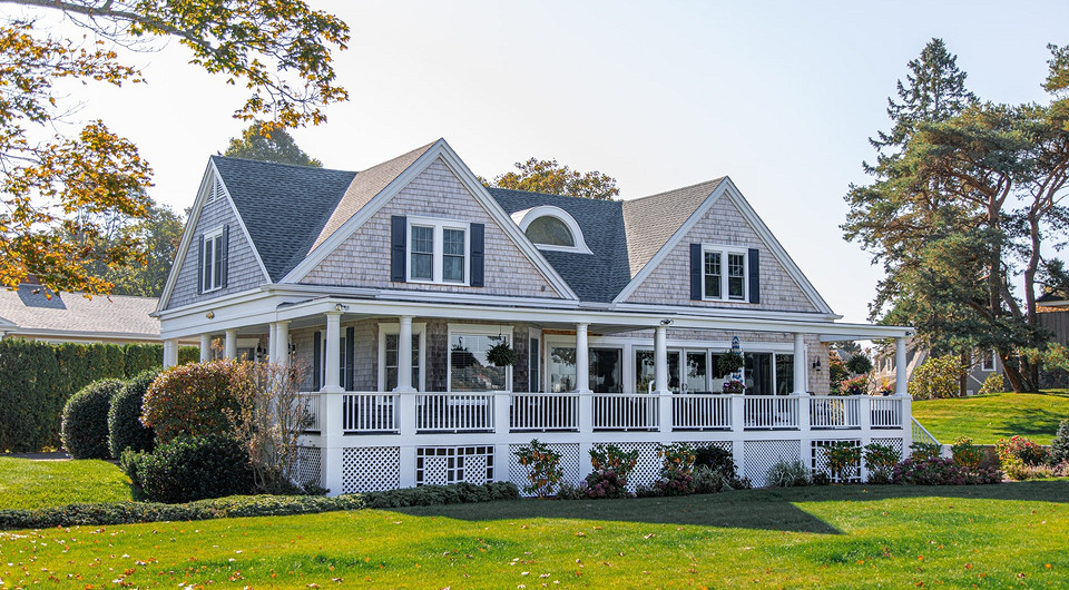 Аналитики назвали регионы России, в которых больше всего подешевели дома