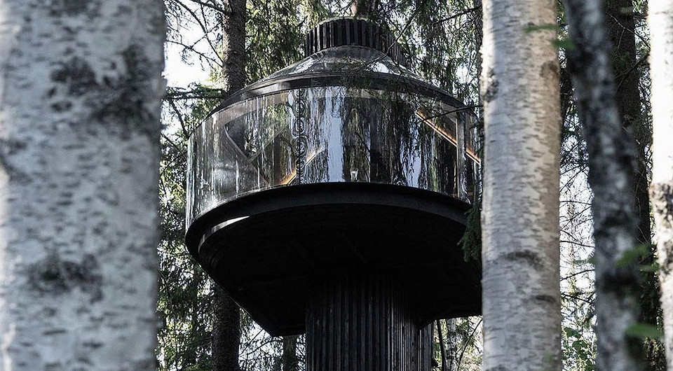 В Финляндии построили современную интерпретацию дома на дереве