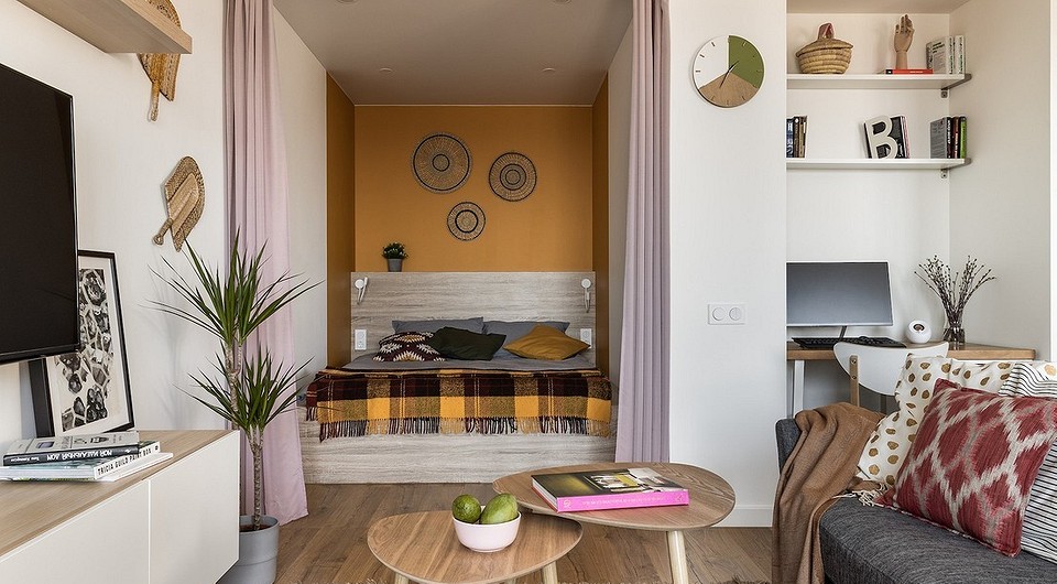 Спальня и гостиная в однушке: 6 перепланировок, которые предложили дизайнеры