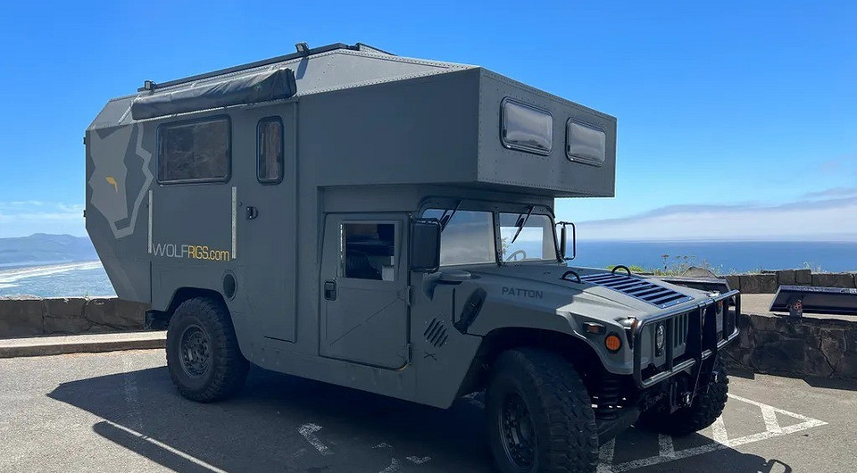 Компания из Колорадо превратила внедорожник в полноценный дом на колесах