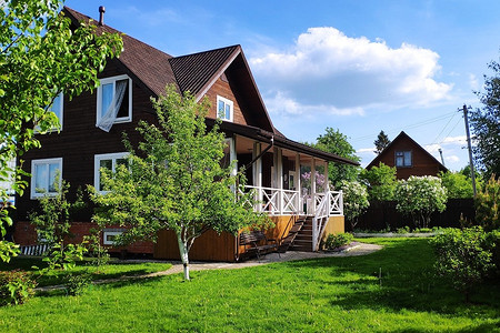 Как оформить дачу и наслаждаться семейным отдыхом: возьмите пример с дизайнера