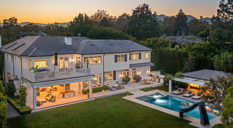 Актер и режиссер Бен Аффлек выставил на продажу свой особняк в Калифорнии