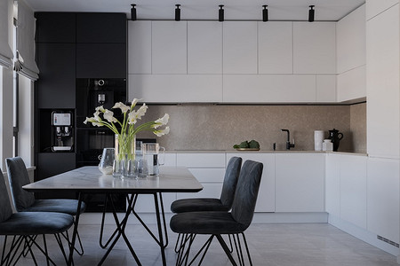 Как выглядит минимализм для семьи с двумя сыновьями: квартира 78 кв. м