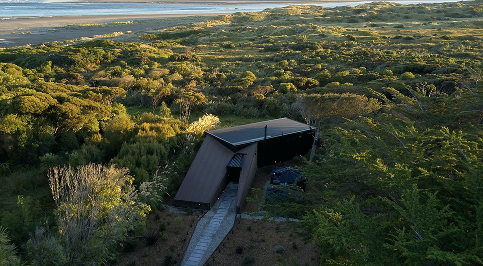 В Новой Зеландии построили мини-дом для отдыха на побережье