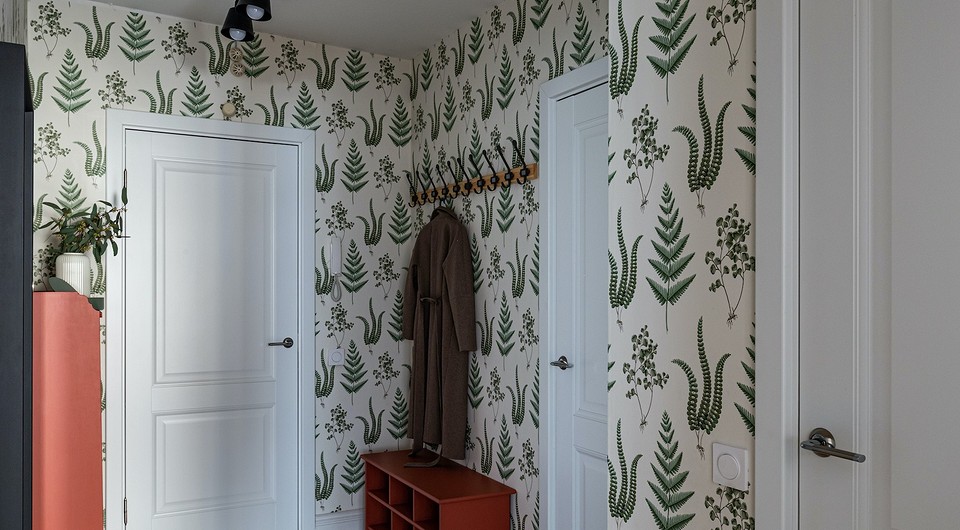 Как дизайнеры оформляют прихожие в своих квартирах: 5 примеров от профи