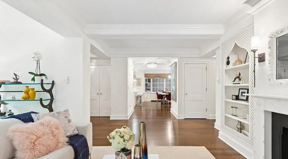 Звезда фильма «Дрянные девчонки» Аманда Сейфрид продала свою квартиру в Нью-Йорке