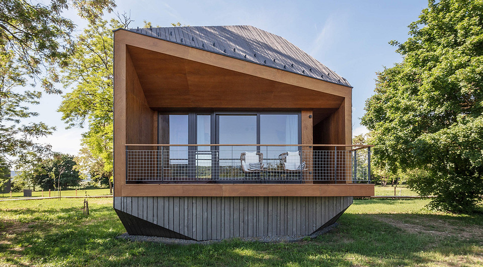 В Венгрии построили гостиничный комплекс с домами в виде больших камней В Венгрии построили гостиничный комплекс с домами в виде больших камней