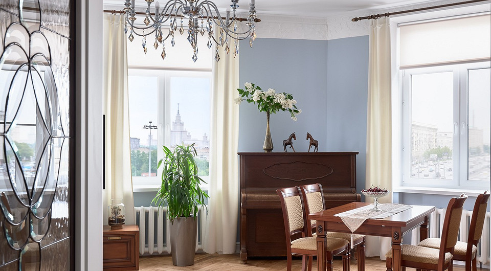 Родовое гнездо: трехкомнатная квартира в центре Москвы в сталинке 1953 года