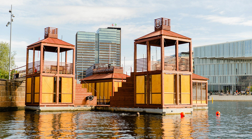 В столице Норвегии построили плавучую баню