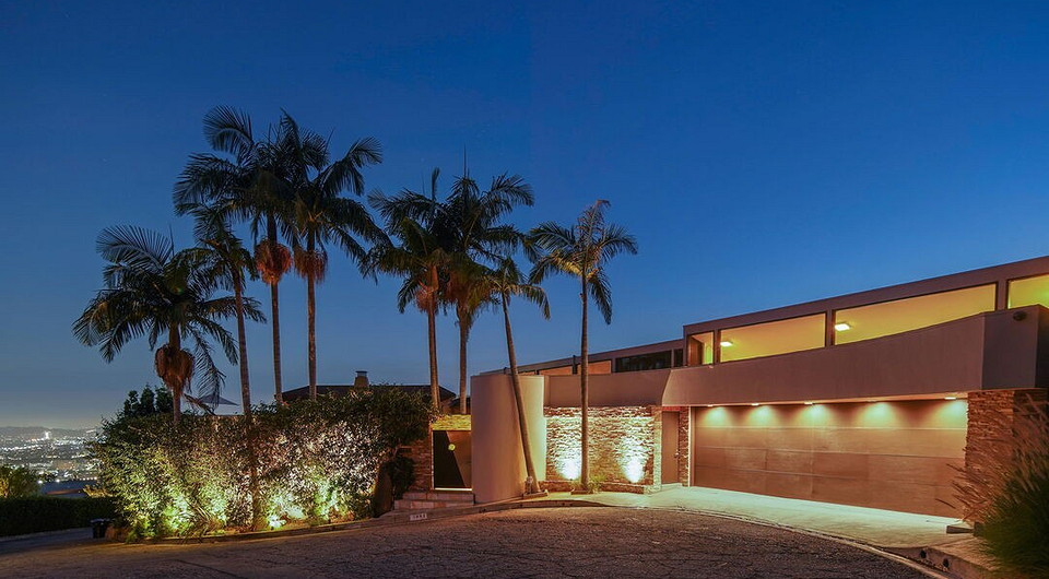 В Лос-Анджелесе появился в продаже бывший особняк Кристины Агилеры