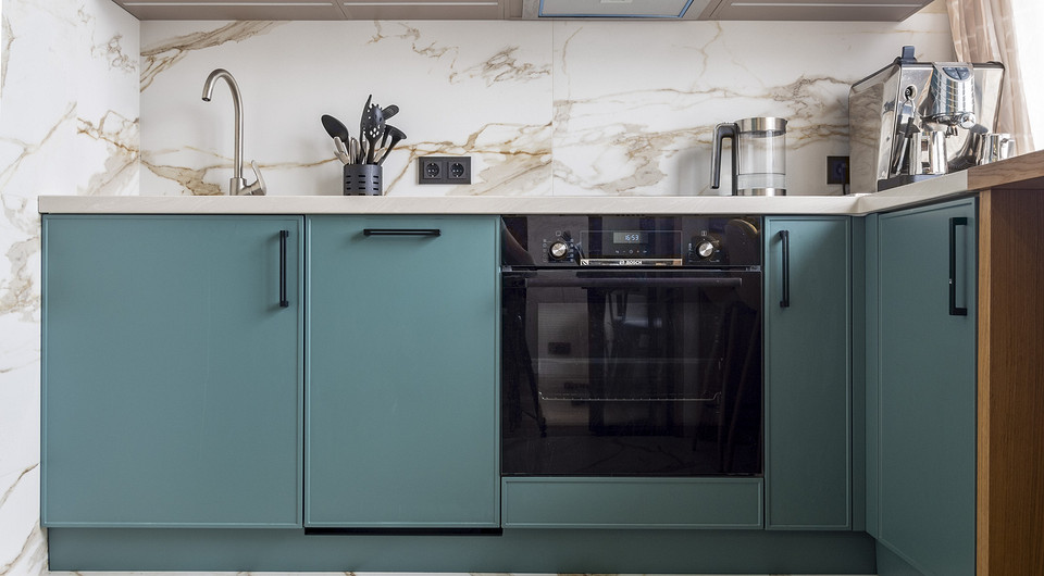 Как оформить хранение в квартире: реальный пример двушки на Арбате (плюс фото до и после) Как оформить хранение в квартире: реальный пример двушки на Арбате (плюс фото до и после)