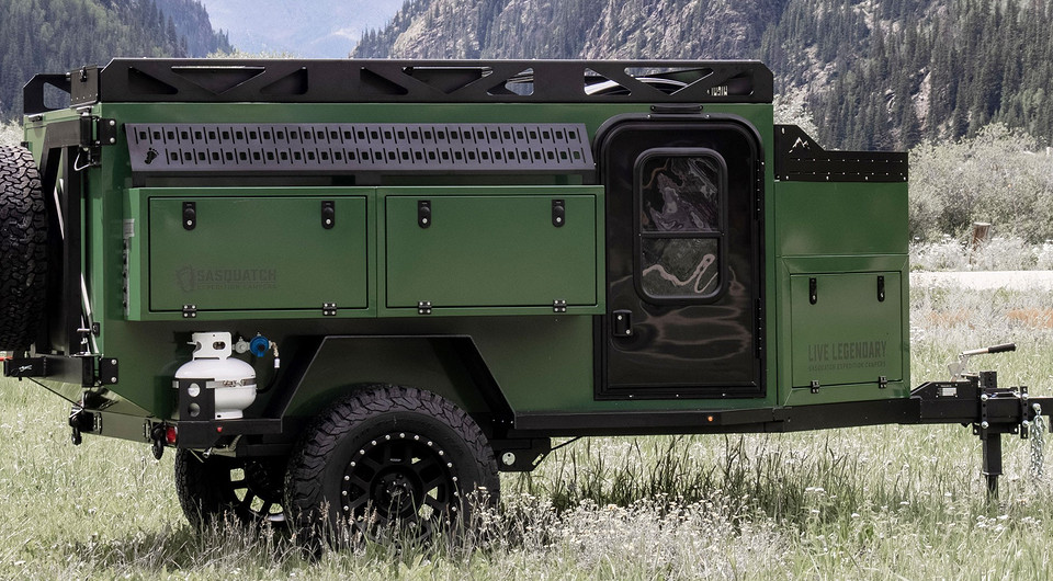 Посмотрите на интересный кемпер в виде прицепа-внедорожника