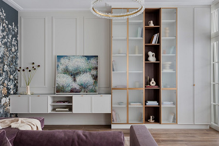 Светлая квартира в духе современной классики для семьи с двумя детьми 