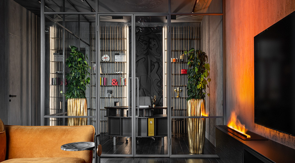 Темные цвета и много лепнины: квартира в старом фонде Санкт-Петербурга  Темные цвета и много лепнины: квартира в старом фонде Санкт-Петербурга